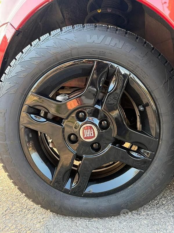 Usata Fiat Panda Easy 75 CV (55 kW) 2010 Rosso Utilitaria