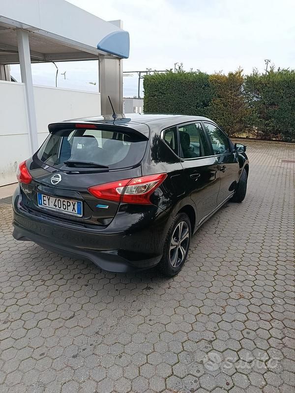 Usata Nissan Pulsar 110 CV (80 kW) 2015 Nero Utilitaria
