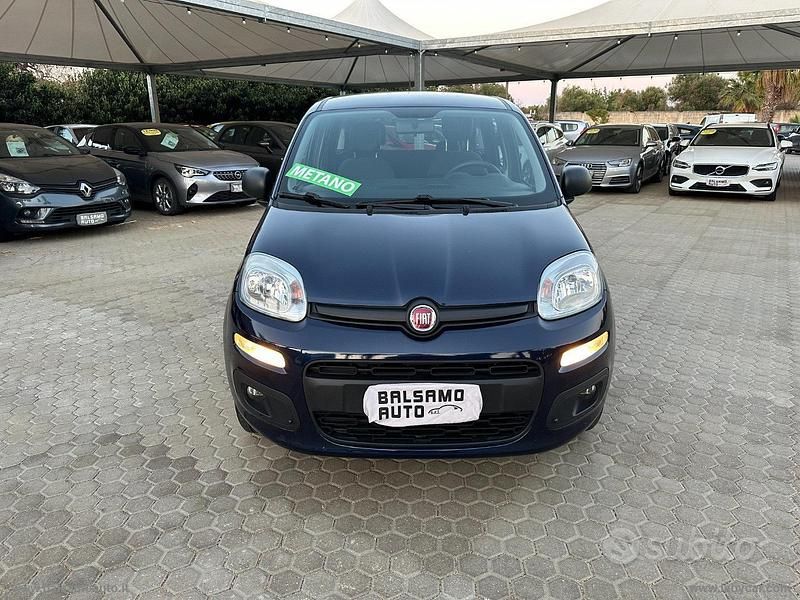 Usata Fiat Panda Lounge 85 CV (62 kW) 2018 Blu Utilitaria
