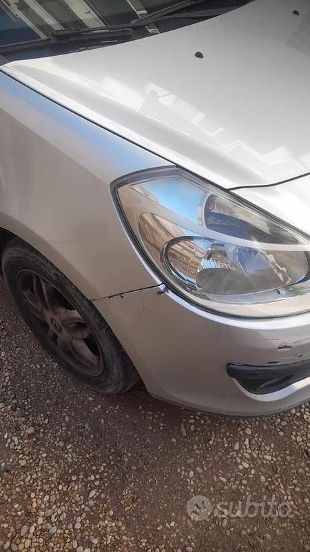 Usata Renault Clio II 85 CV (62 kW) 2005