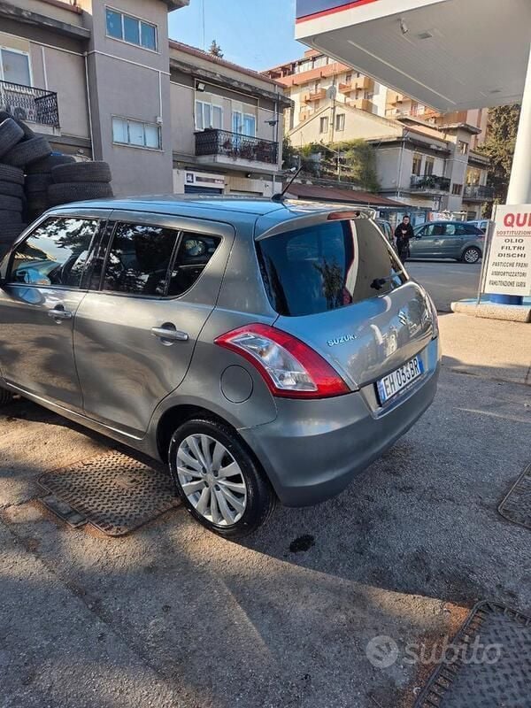 Usata Suzuki Swift 75 CV (55 kW) 2011 Grigio Utilitaria