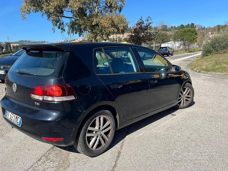 Usata VW Golf VI 122 CV (89 kW) 2009 Nero Utilitaria