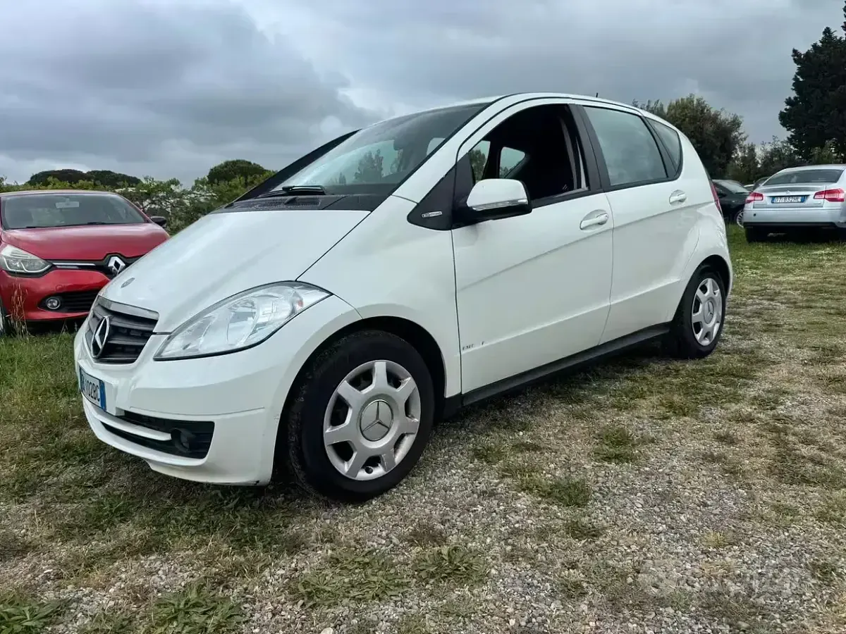 Usata Mercedes A160 82 CV (60 kW) 2011 Bianco Utilitaria