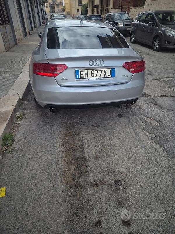 Grigio Usata 2011 Audi A5 Coupé | 11.000 € (Ottimo prezzo) - Immagine 1/4