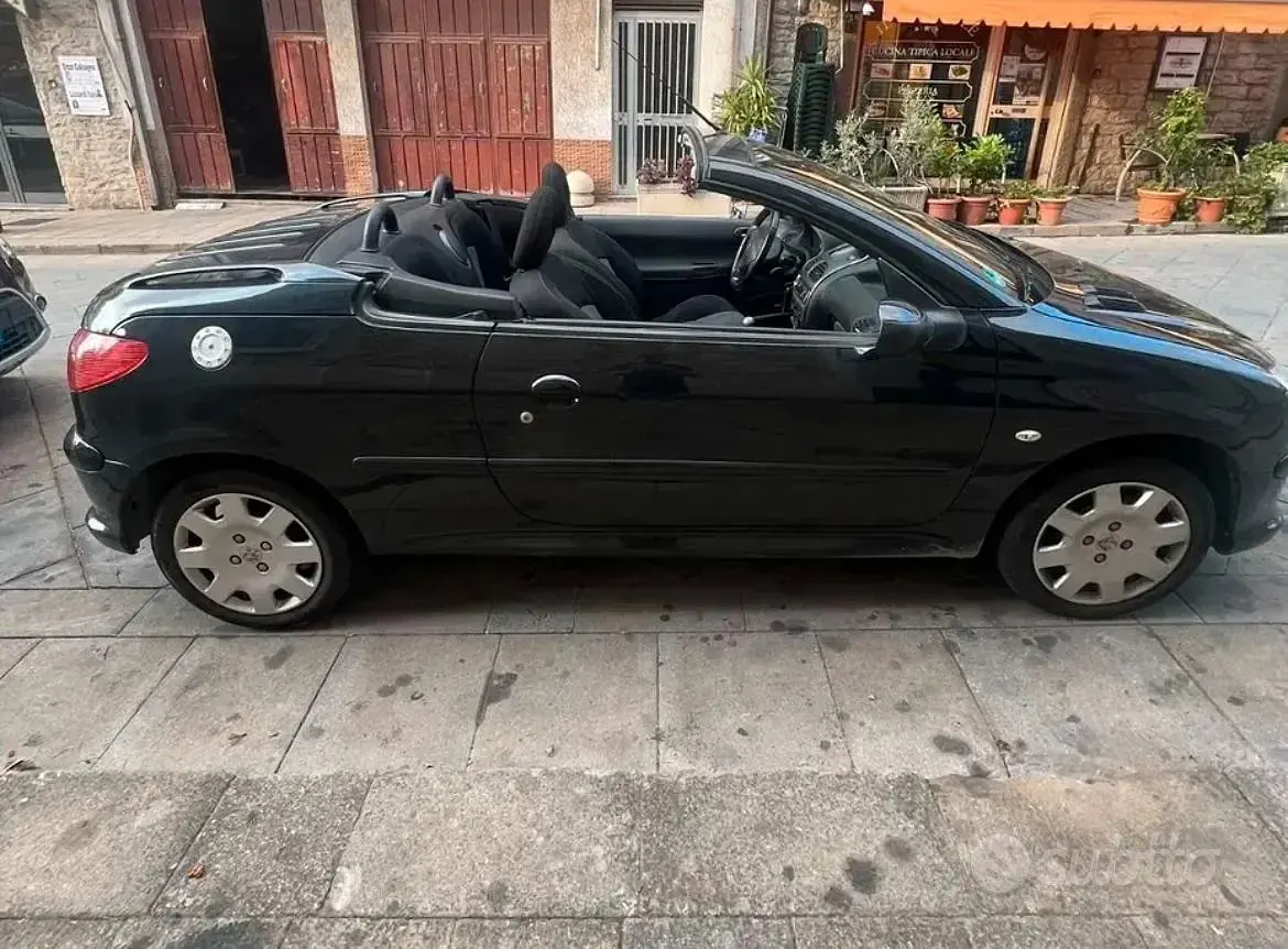 Usata Peugeot 206 CC 2004 Nero Cabrio