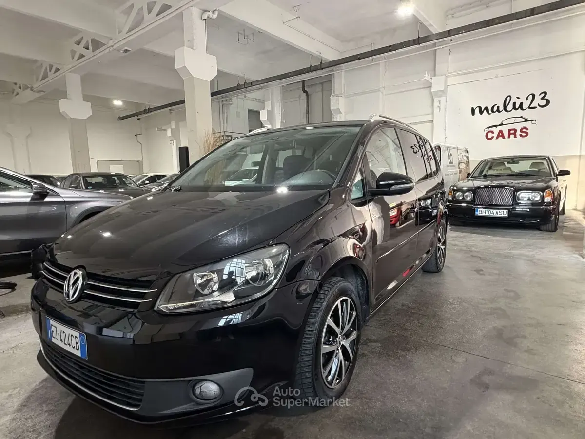 Usata VW Touran Comfortline 105 CV (77 kW) 2015 Nero Monovolume