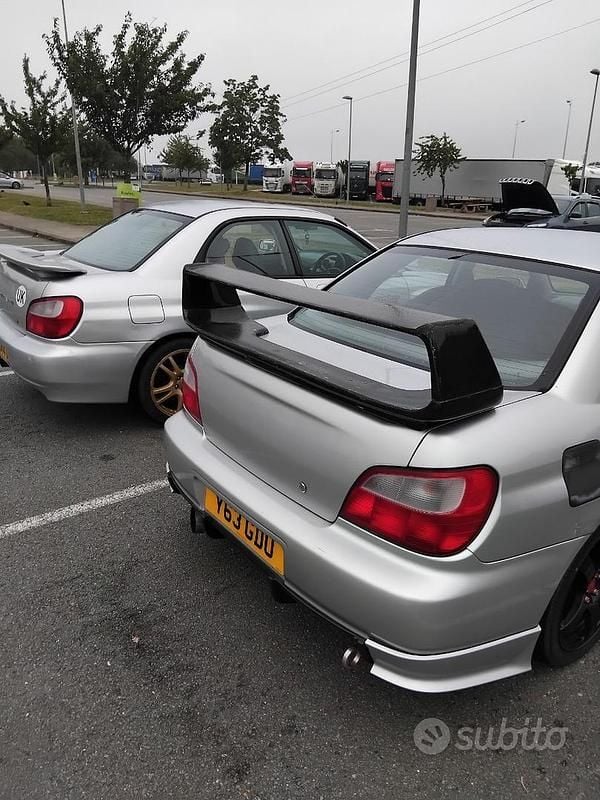 Usata Subaru Impreza 218 CV (160 kW) 2001 Grigio Berlina