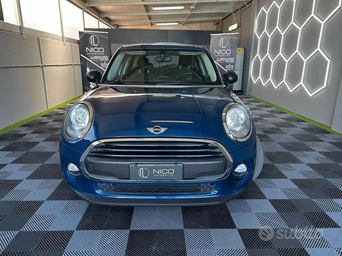 Usata Mini Cooper D Hype 95 CV (69 kW) 2017 Bluazzurro Utilitaria