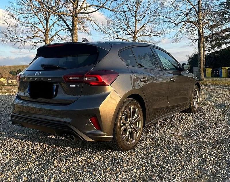 Usata Ford Focus ST-Line 125 CV (91 kW) 2023 Grigio Berlina