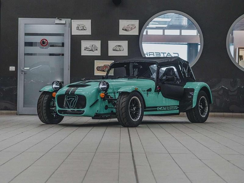 Peppermint green Nuova 2025 Caterham Seven Cabrio | 78.590 € - Immagine 1/4
