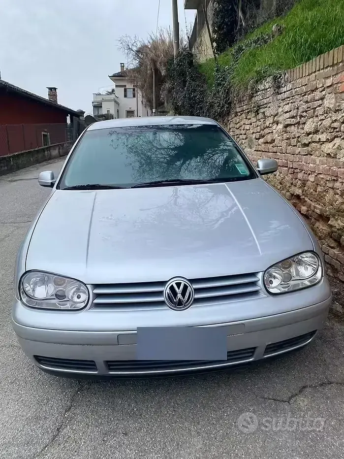 Usata VW Golf IV 110 CV (80 kW) 2002 Grigio Berlina