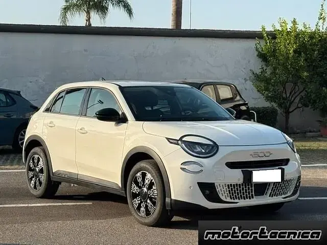 Usata Fiat 600 Icon 135 CV (99 kW) 2025 Bianco SUV