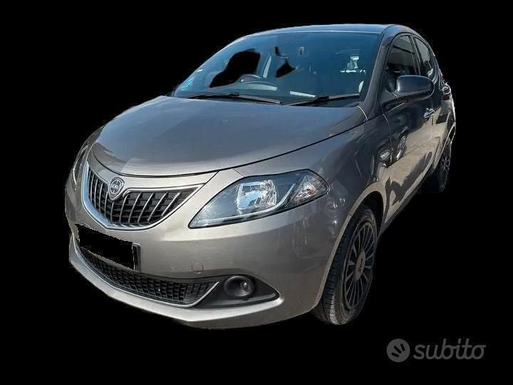 Grigio Usata 2022 Lancia Ypsilon Due volumi | 9100 € (Super prezzo) - Immagine 1/1