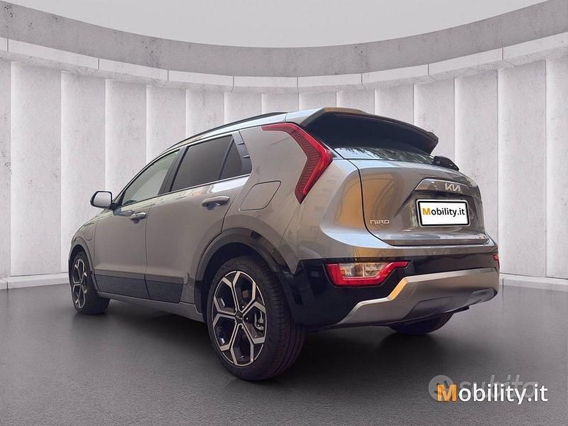 Nuova Kia Niro Style 184 CV (135 kW) 2025 Interstellar gray SUV