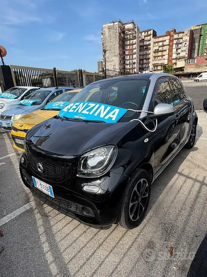 Usata Smart ForFour Passion 71 CV (52 kW) 2016 Nero Utilitaria
