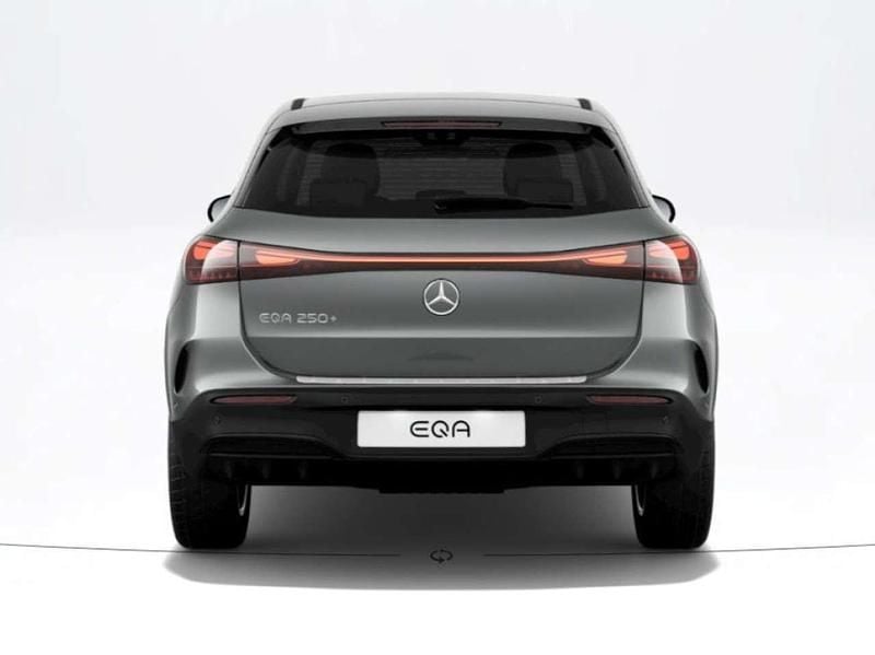 Nuova Mercedes EQA250+ Advanced Plus 94 kW (129 CV) 2026 Grigio montagna / metallizzato SUV