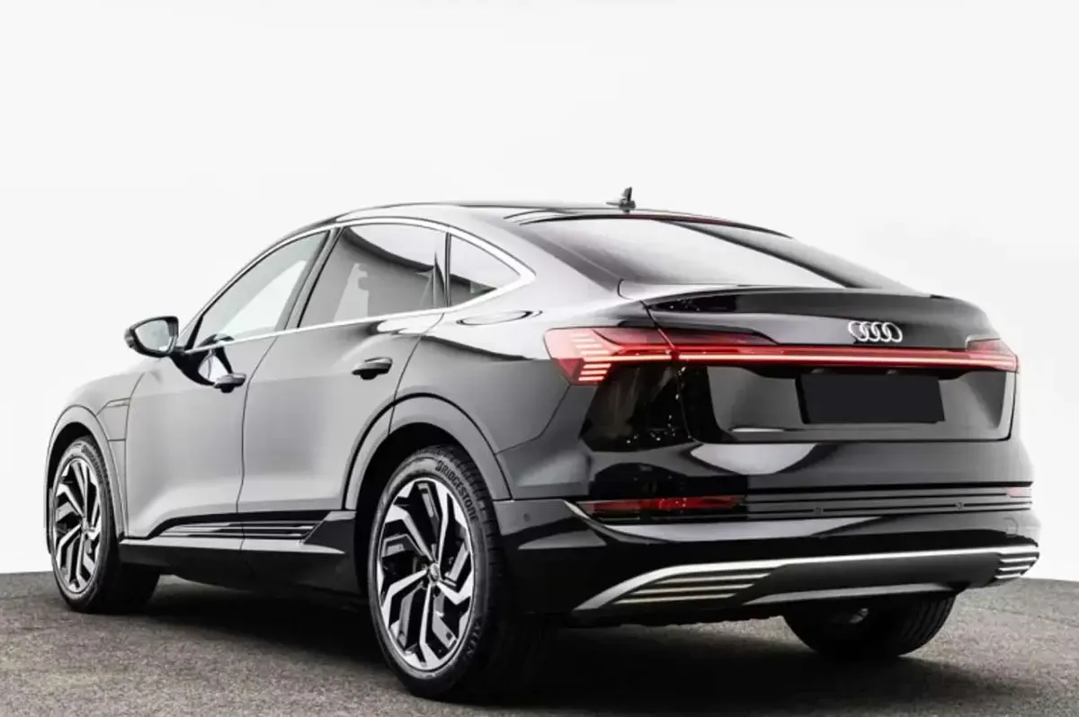 Usata Audi e-tron S-Line 158 kW (215 CV) 2022 Nero SUV