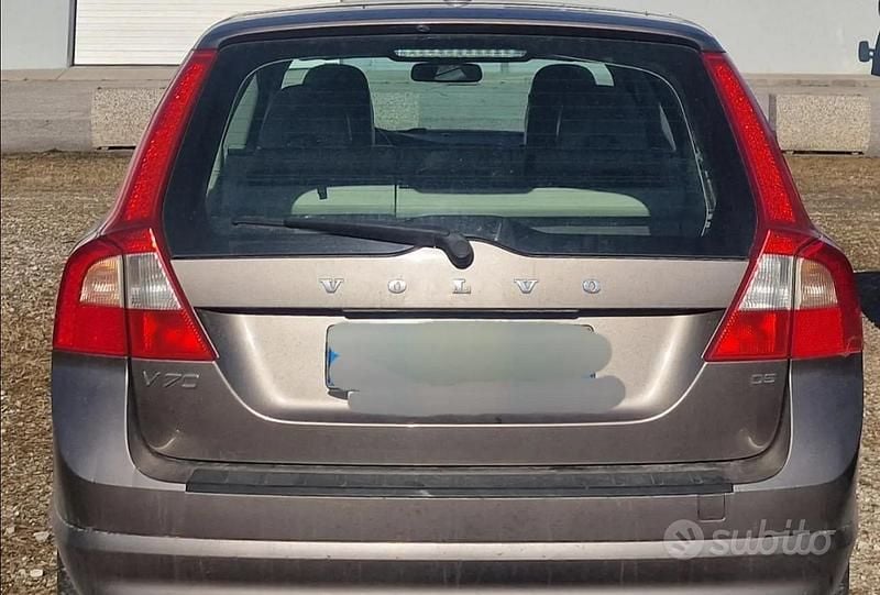 Usata Volvo V70 Summum 184 CV (135 kW) 2007 Marrone Station wagon
