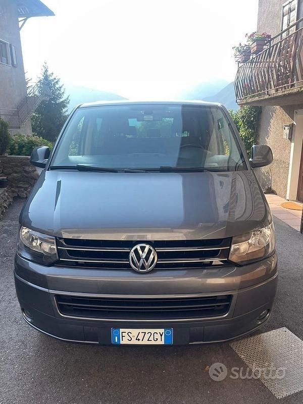 Usata VW T5 Comfortline 140 CV (102 kW) 2014 Grigio Furgone