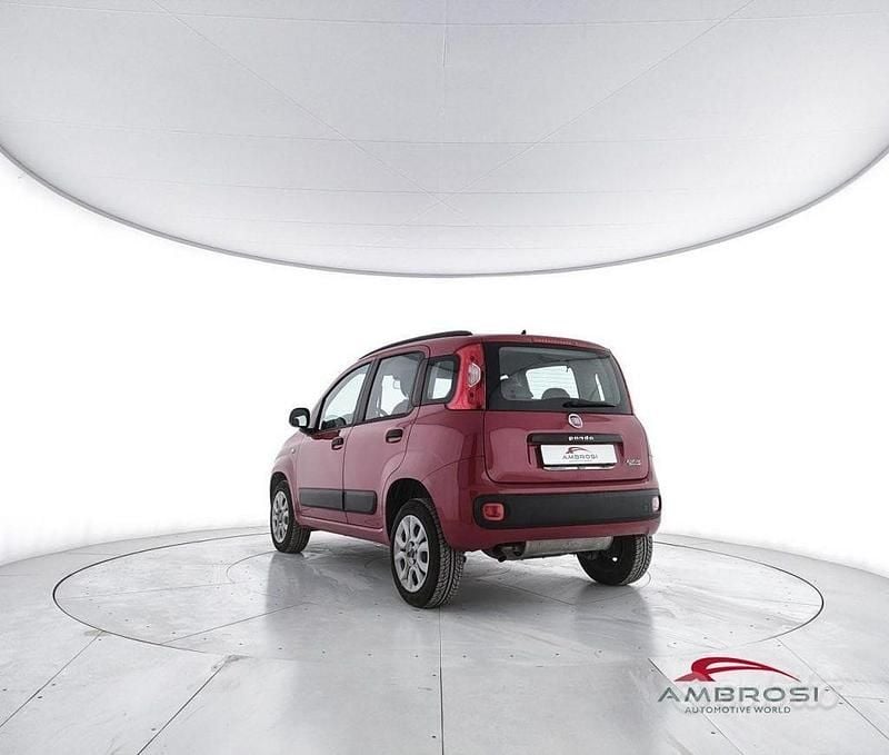 Usata Fiat Panda Easy 84 CV (61 kW) 2013 Rosso Utilitaria