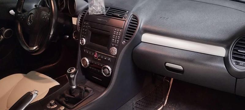 Usata Mercedes SLK200 2LOOK Edition 184 CV (135 kW) 2010 Bianco Cabrio