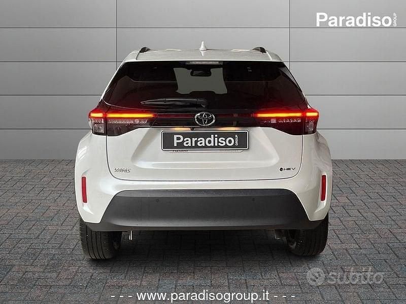 Usata Toyota Yaris Cross Trend 93 CV (68 kW) 2025 Bianco SUV