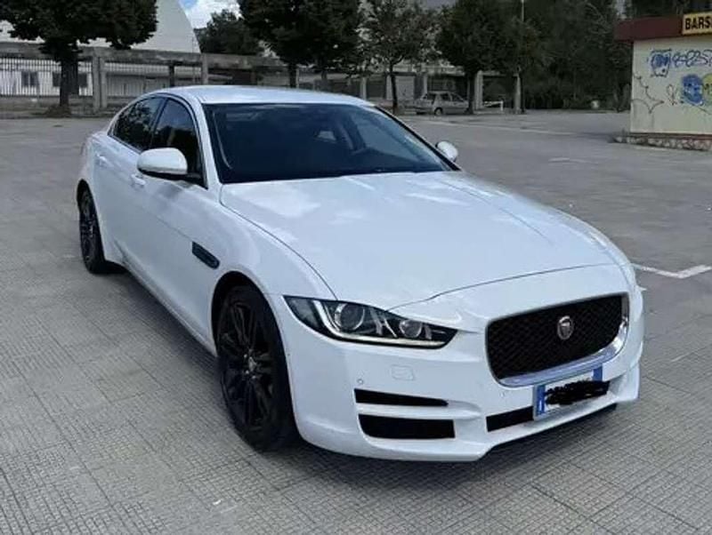 Usata Jaguar XE Portfolio 179 CV (131 kW) 2017 Bianco Berlina