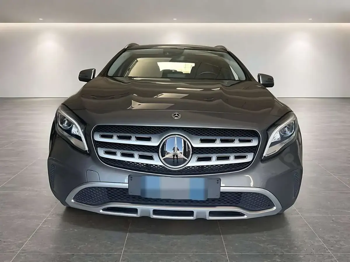 Usata Mercedes GLA220 Premium 177 CV (130 kW) 2017 Grigio SUV