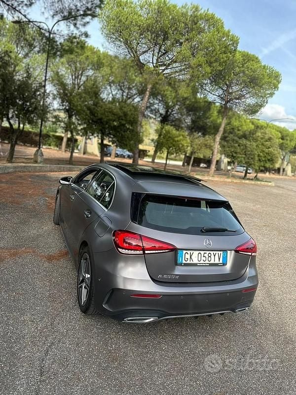 Usata Mercedes A200 Premium 150 CV (110 kW) 2022 Grigio Berlina