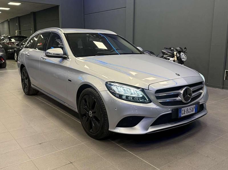 Käytetty Mercedes C300e Executive 194 HP (142 kW) 2020 Hopea Farmari