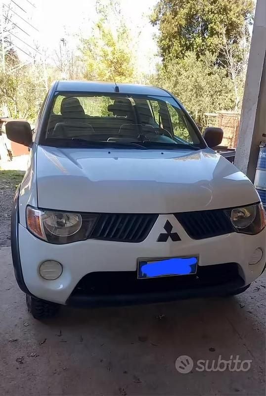 Usata Mitsubishi L200 136 CV (100 kW) 2009 Bianco Pick-up