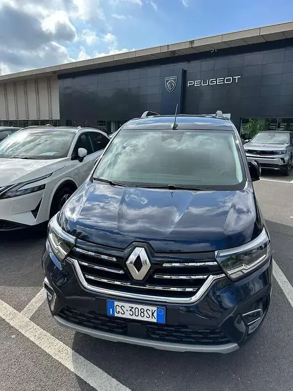 Usata Renault Kangoo Techno 116 CV (85 kW) 2024 Blu/azzurro Monovolume