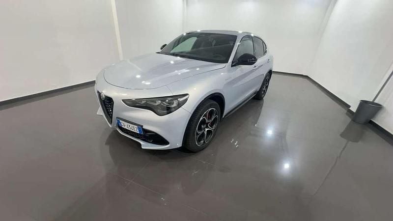 Grigio cometa Usata 2024 Alfa Romeo Stelvio Veloce SUV | 36.800 € (Ottimo prezzo) - Immagine 1/4