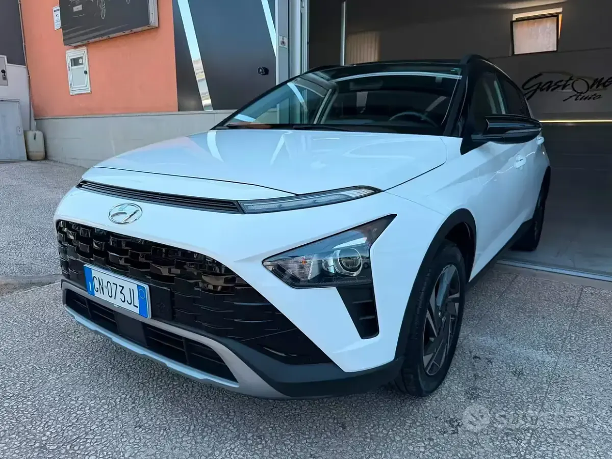 Usata Hyundai Bayon 84 CV (61 kW) 2023 Bianco SUV