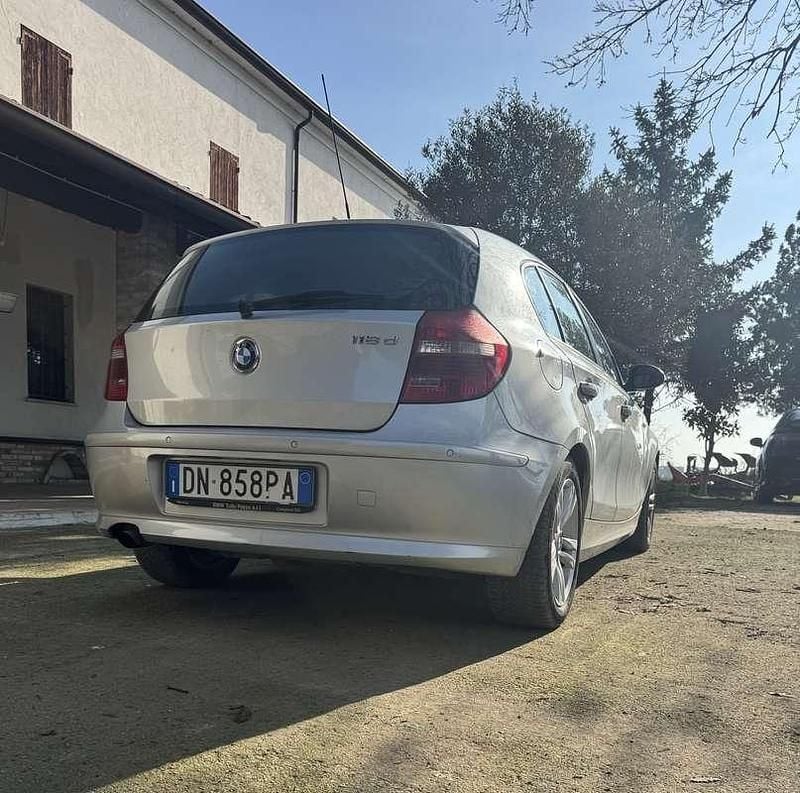 Usata BMW 118 143 CV (105 kW) 2008 Utilitaria