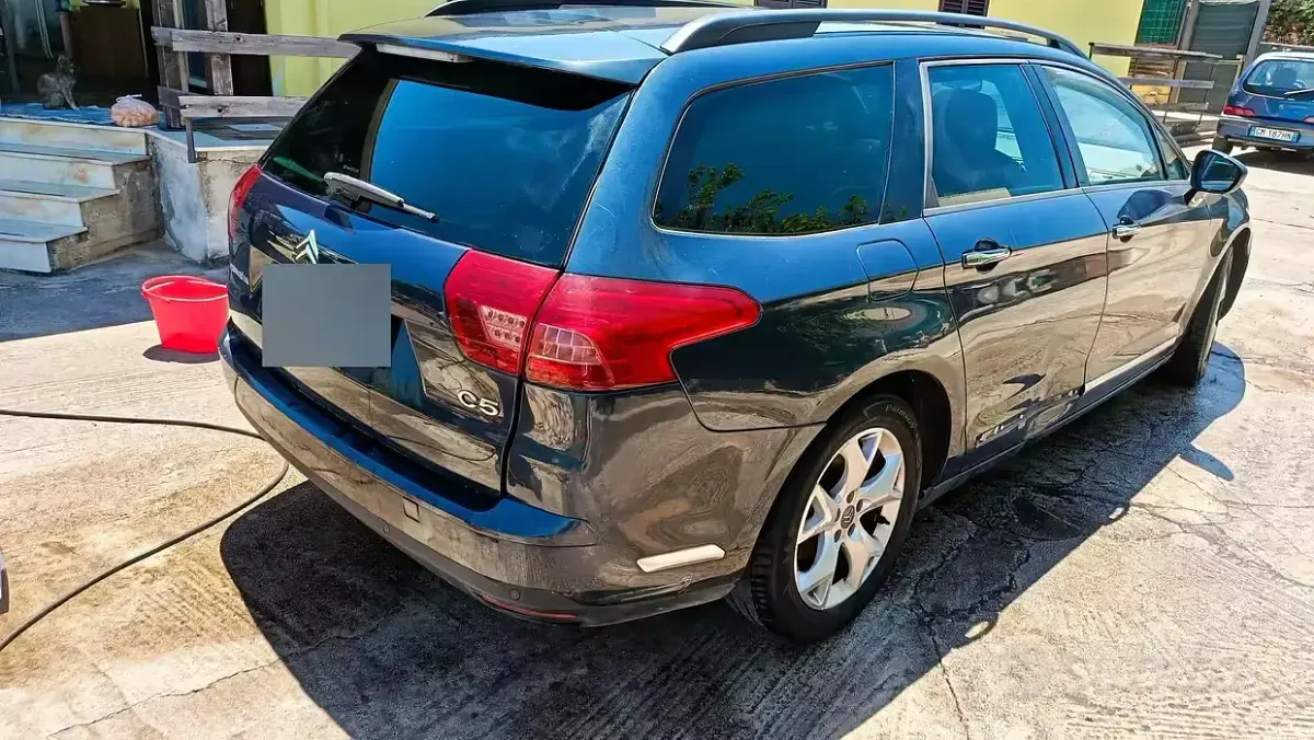 Usata Citroën C5 140 CV (102 kW) 2009 Bluazzurro Station wagon