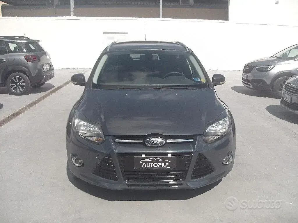 Usata Ford Focus Titanium 116 CV (85 kW) 2011 Grigio Station wagon