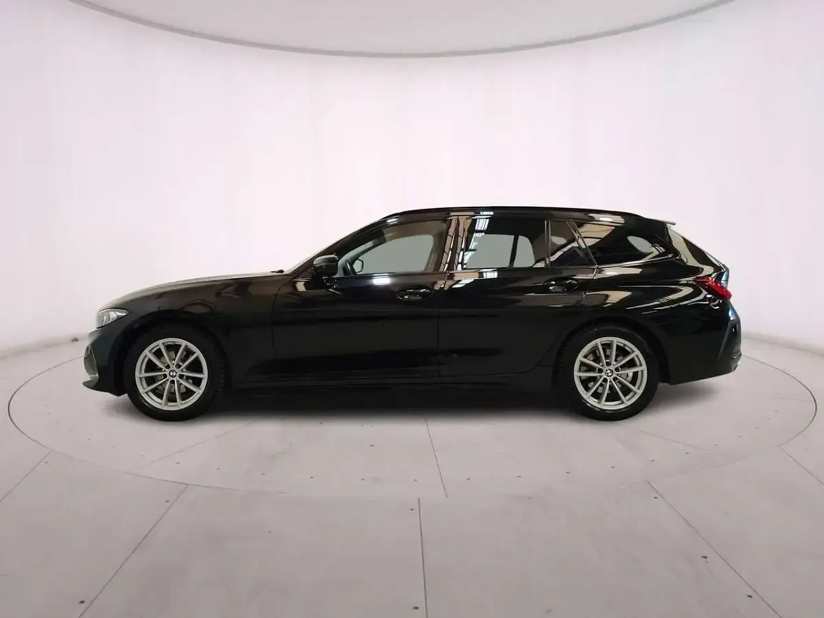 Gebraucht BMW 318 Efficient Dynamics 150 PS (110 kW) 2022 Schwarz Kombi