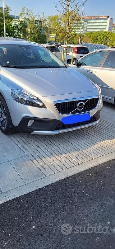 Usata Volvo V40 CC Ocean Race 120 CV (88 kW) 2025 Grigio Station wagon