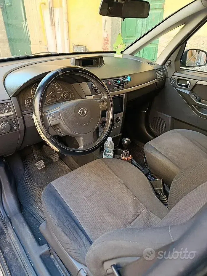 Usata Opel Meriva 75 CV (55 kW) 2005 Monovolume