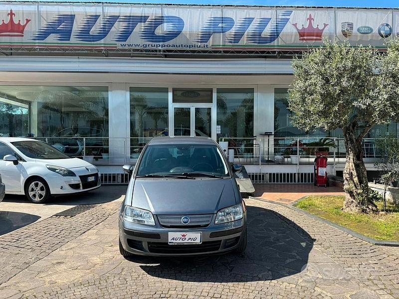 Usata Fiat Idea 80 CV (58 kW) 2007 Grigio Monovolume