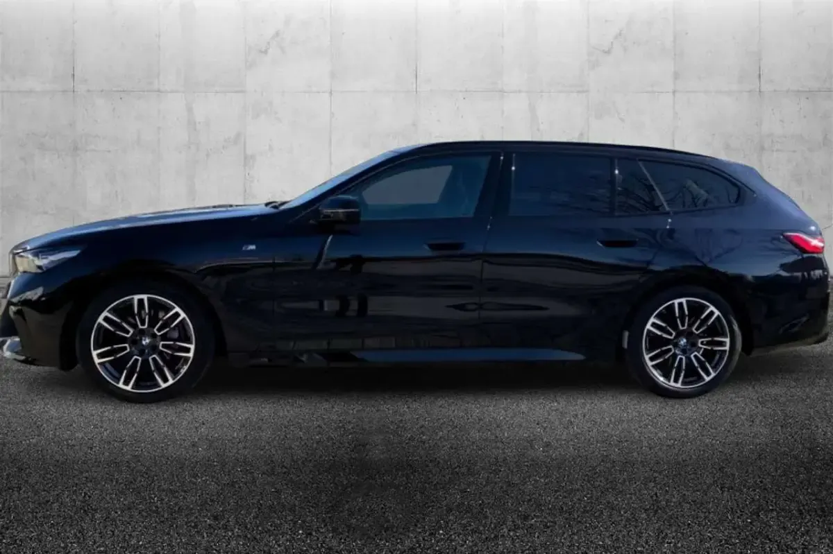 Usata BMW 540 M Sport 286 CV (210 kW) 2025 Nero Station wagon