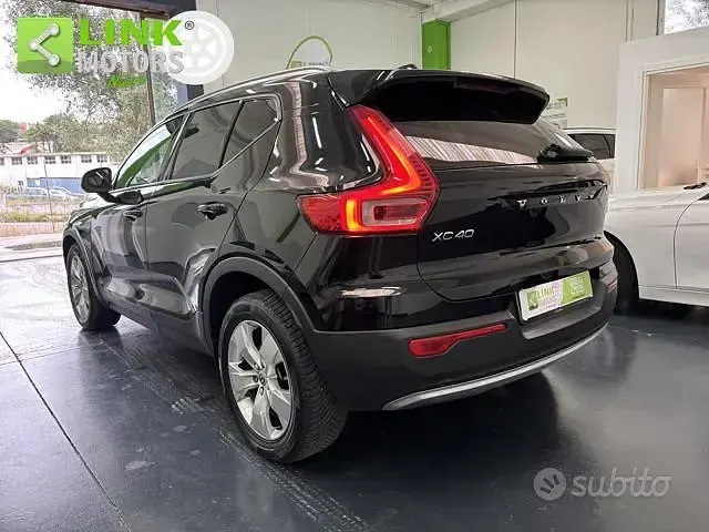 Usata Volvo XC40 Business Edition 150 CV (110 kW) 2019 Nero SUV