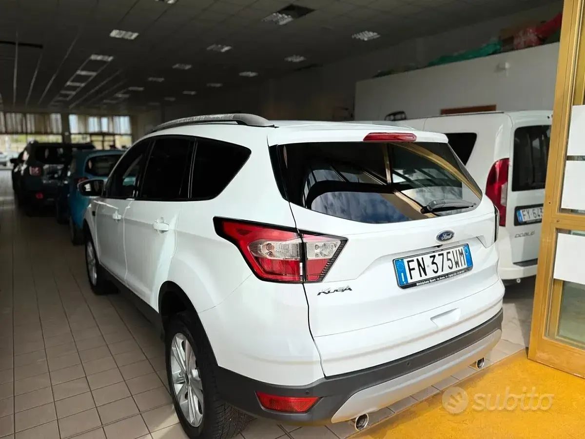 Usata Ford Kuga Titanium 120 CV (88 kW) 2018 Bianco SUV