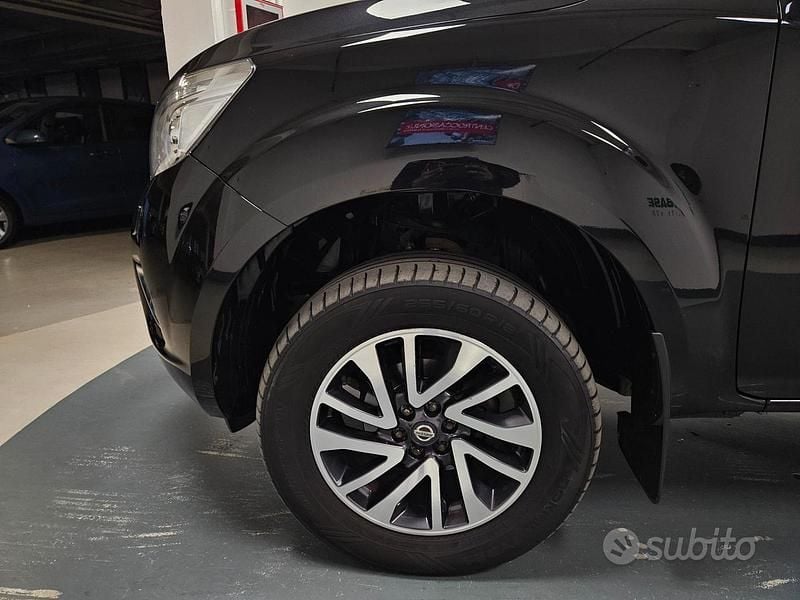 Usata Nissan Navara Tekna 190 CV (139 kW) 2016 Nero Pick-up