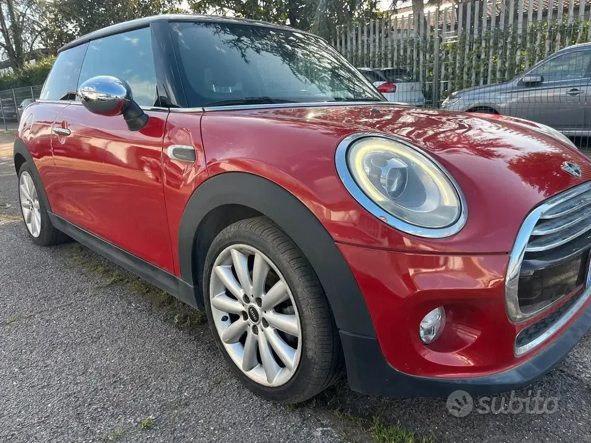 Usata Mini One D Business 116 CV (85 kW) 2015 Rosso Utilitaria