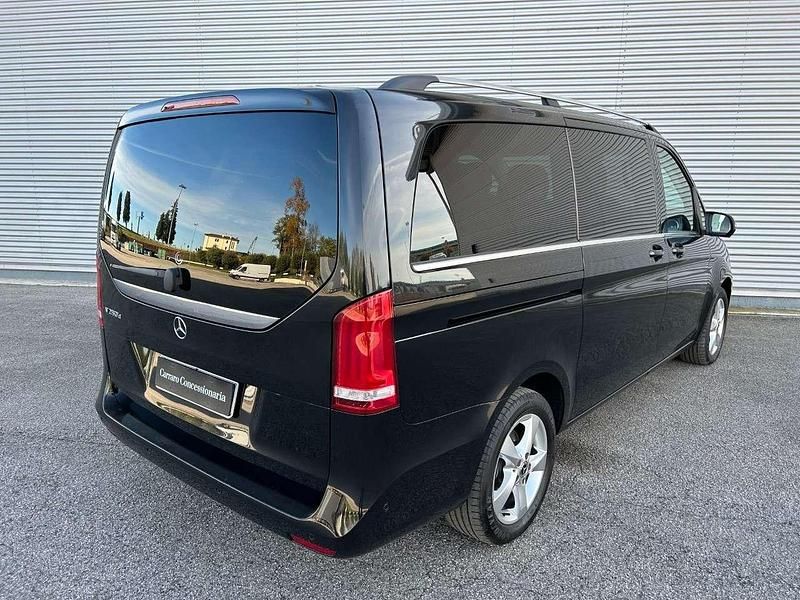 Usata Mercedes V250 190 CV (139 kW) 2019 Nero ossidania Monovolume