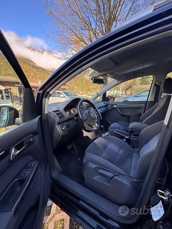 Usata VW Touran 140 CV (102 kW) 2010 Nero Monovolume