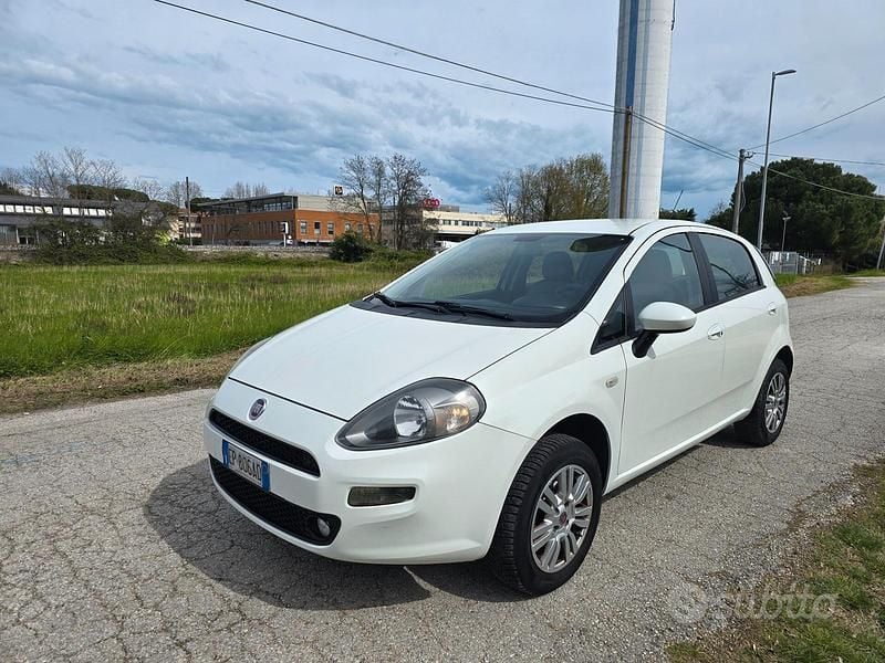 Usata Fiat Punto Evo 77 CV (56 kW) 2012 Bianco Utilitaria