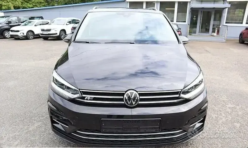 Usata VW Touran R-line 150 CV (110 kW) 2025 Nero Monovolume